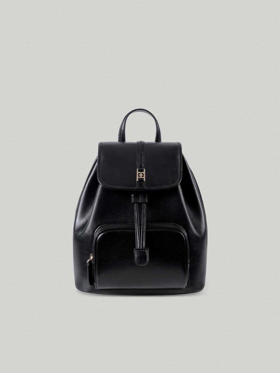 Classic Logo Poche Backpack Black - plain클래식 로고 포쉬 백팩[2차 예약배송 : 06월 23일]