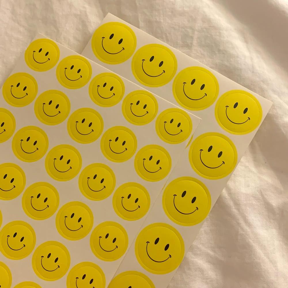 1.5cm / 2cm 스마일 스티커 mix (2장)