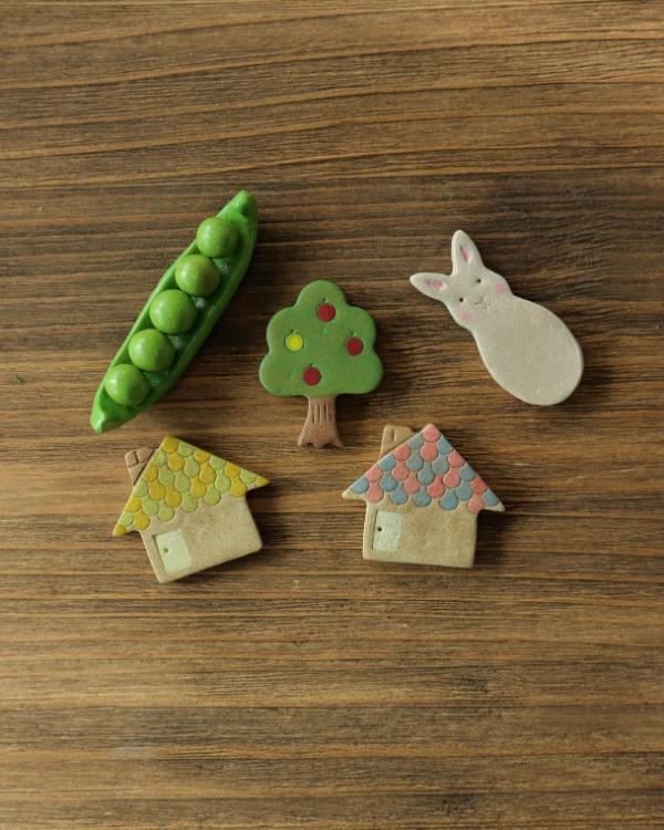 동화같은 수저받침