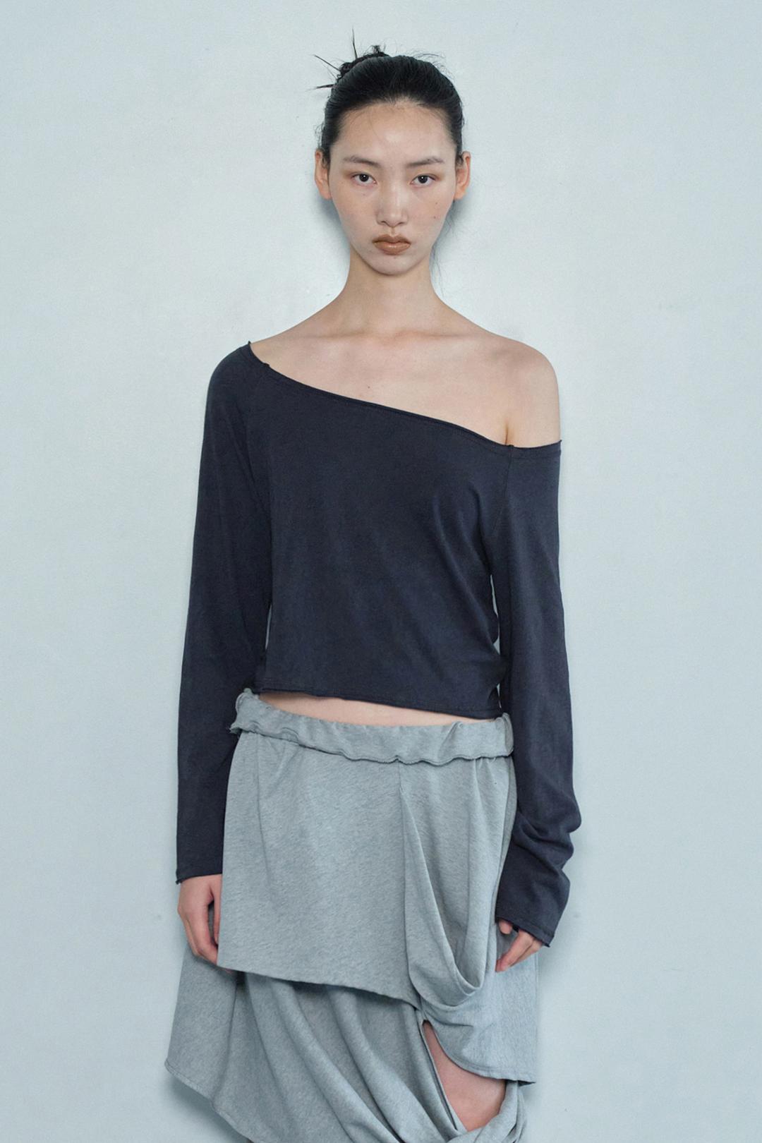 Raw Cut Boat Neck Top / Navy