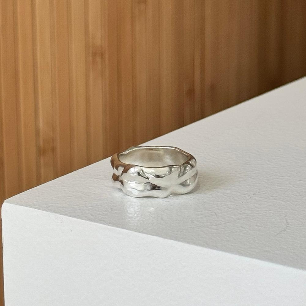 Lilt Ring