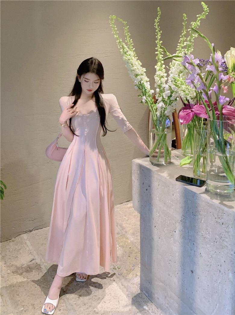 여성스러운 연핑크 롱 원피스