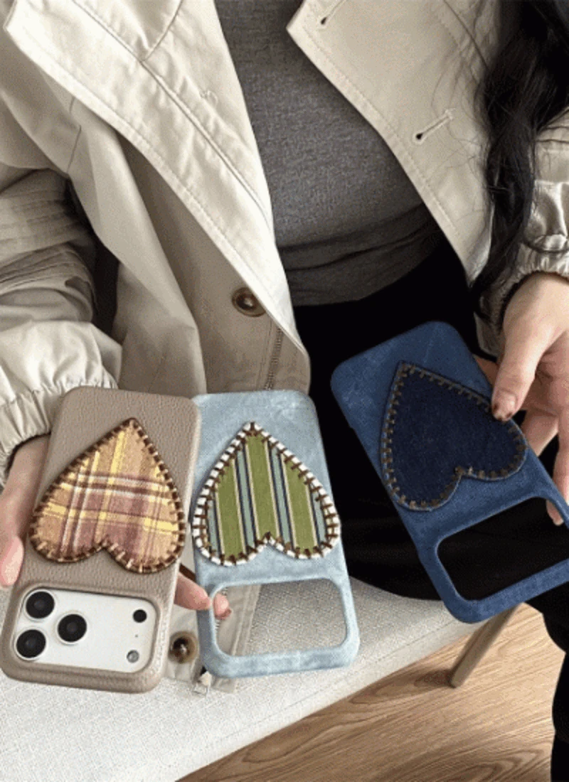 [배송비0원] 유니크 레더 데님 자수 원단 하트 아이폰케이스