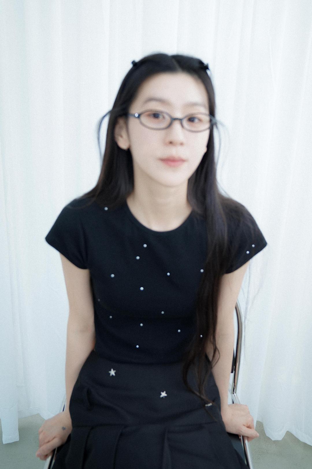 cubic crop t-shirt (black)