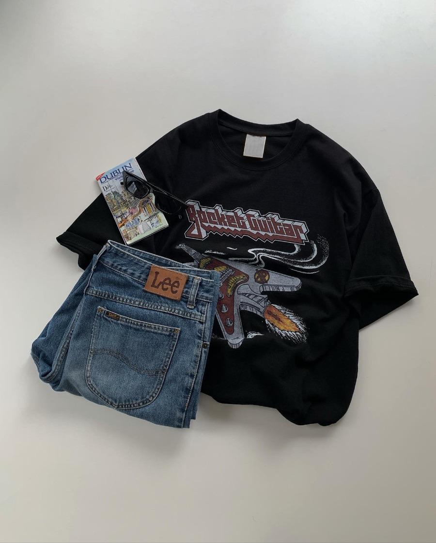 | NEW | ROCKET GUITAR tee