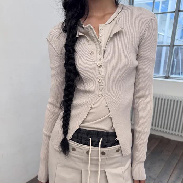RIBBED BUTTON CARDIGAN-BEIGE