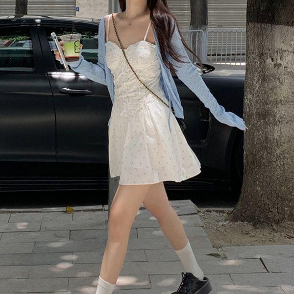 [🚀무료배송🚀] 봄 여름 시원한 나시 플라워 잔꽃 패턴 화이트 블루 휴양지 러블리 데이트룩 바캉스 쿨 미니원피스 124040101