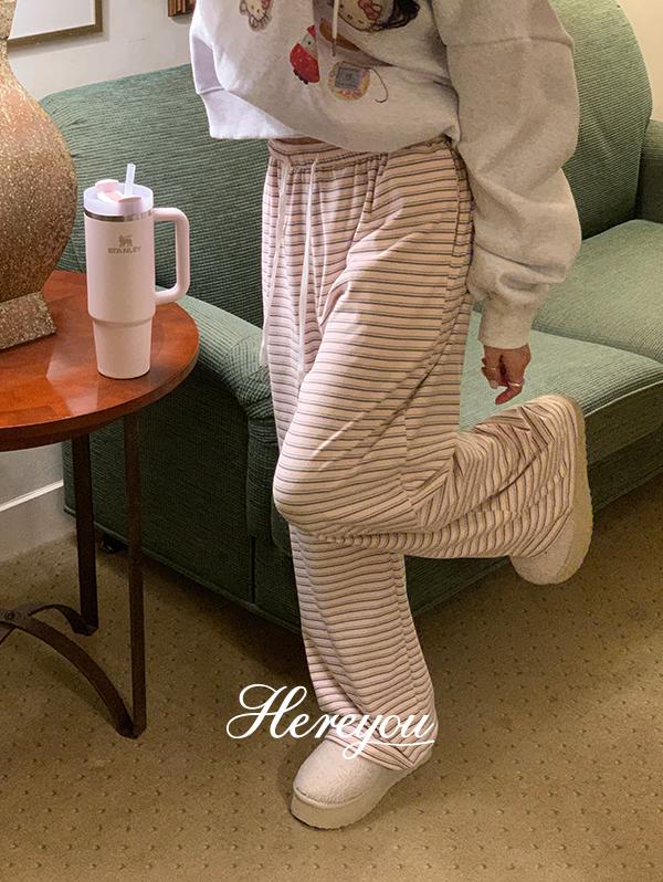 유리에 당일출고/주문폭주💗 [here you] 모찌 스트라이프 파자마 pants - 2color (파자마팬츠/겨울파자마/스트라이프/단가라/러블리/자수/핀터무드)