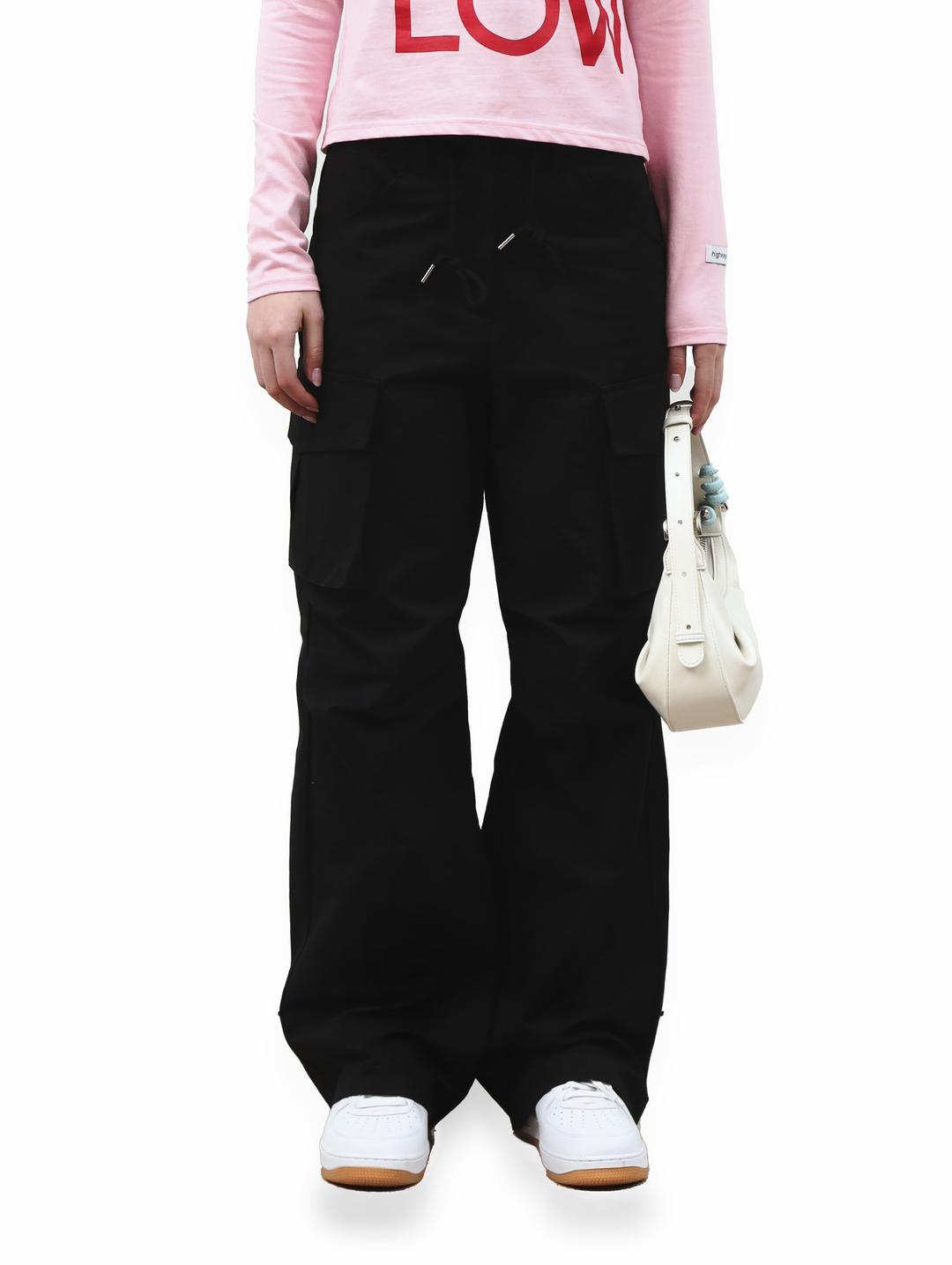 PINTUK CARGO PANTS .Black