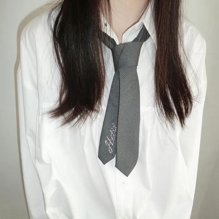 School Girl Tie (Gray Stripe)