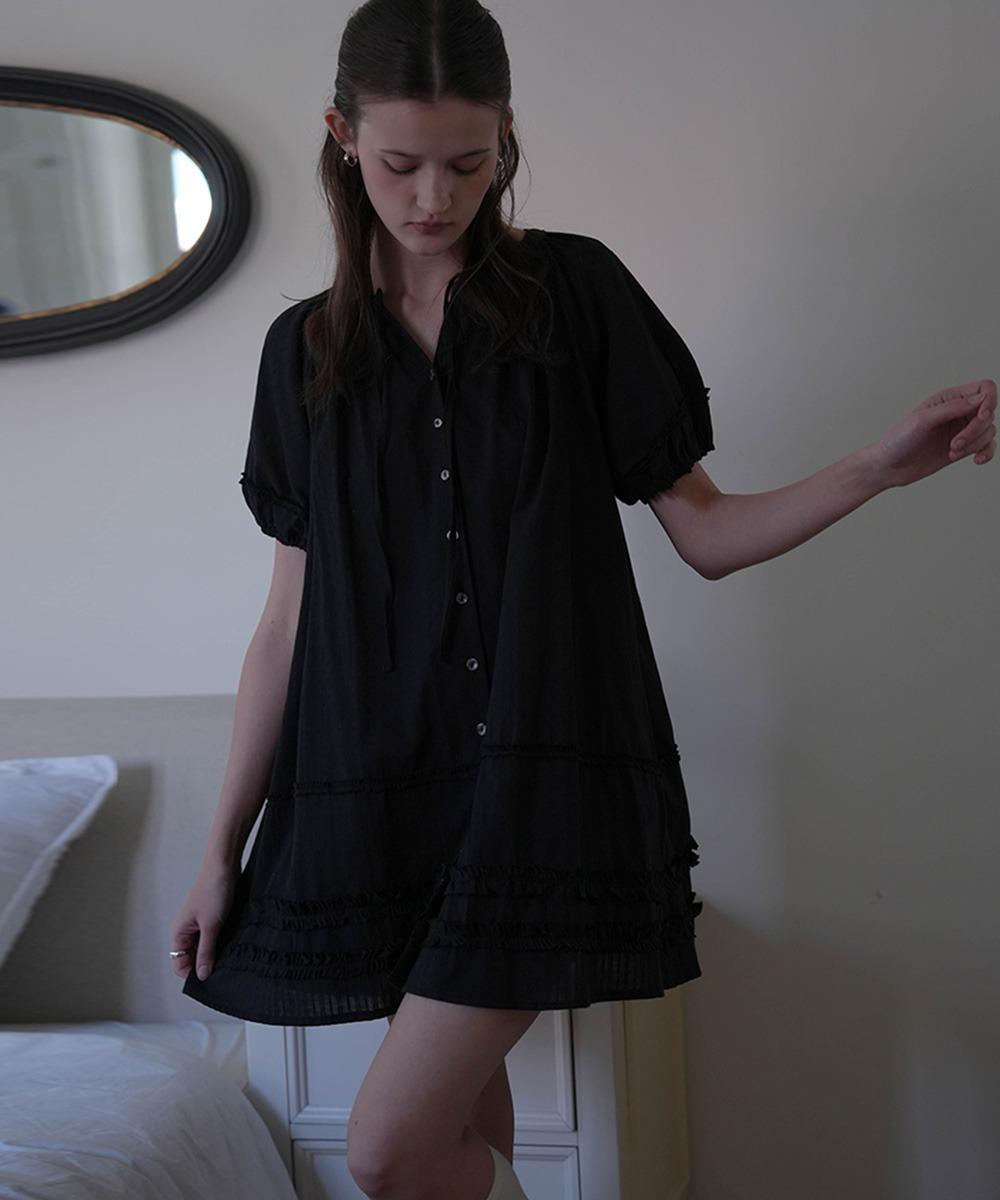Shirring Ruffled Mini Dress [Black]