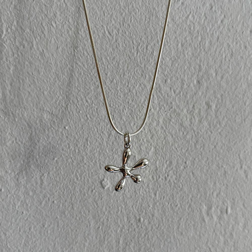 Star Pandant Necklace