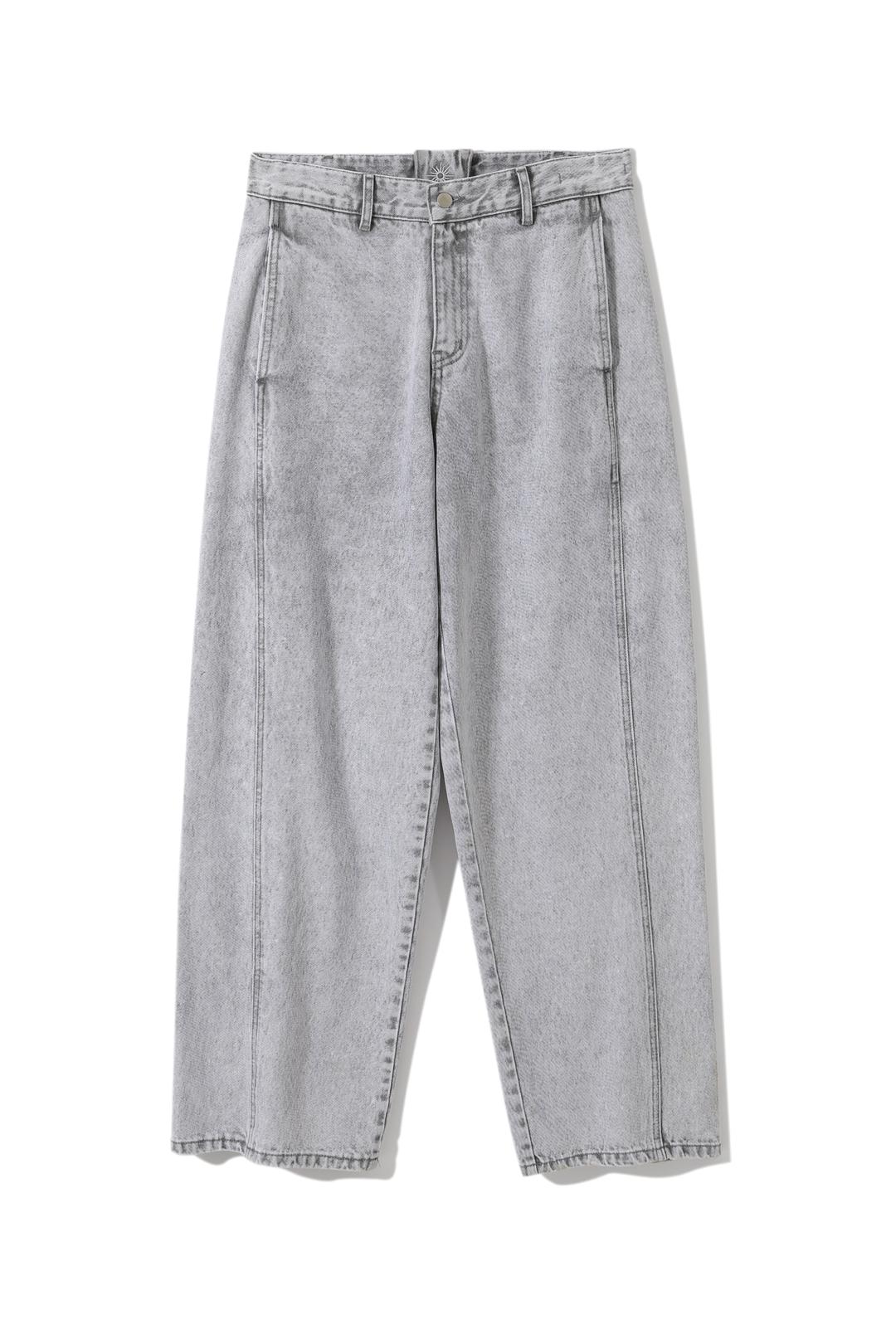 Curved-Fit Denim (light grey)