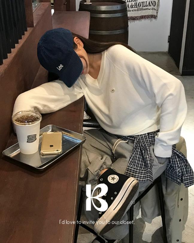 [당일출고][MADE/7color] 카라멜 브이넥 니트