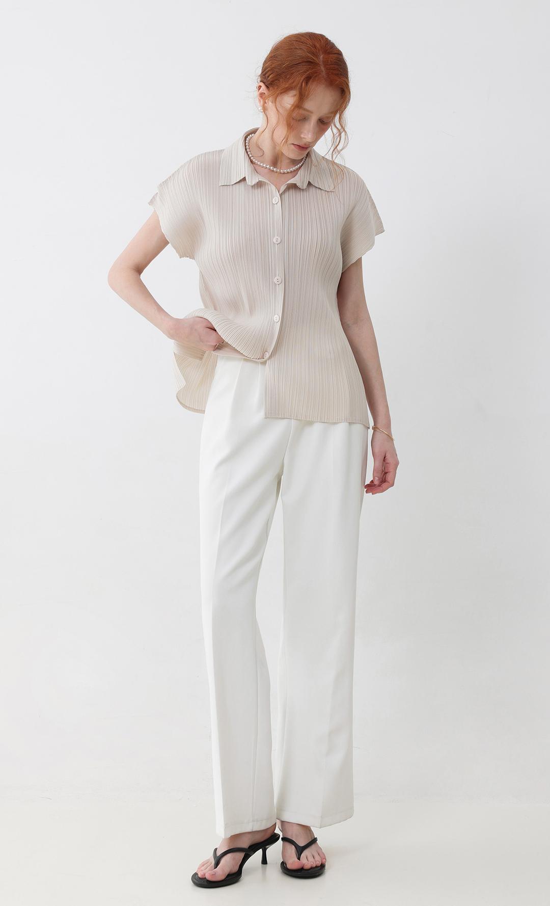 tinted collard pleats shirts_lightbeige