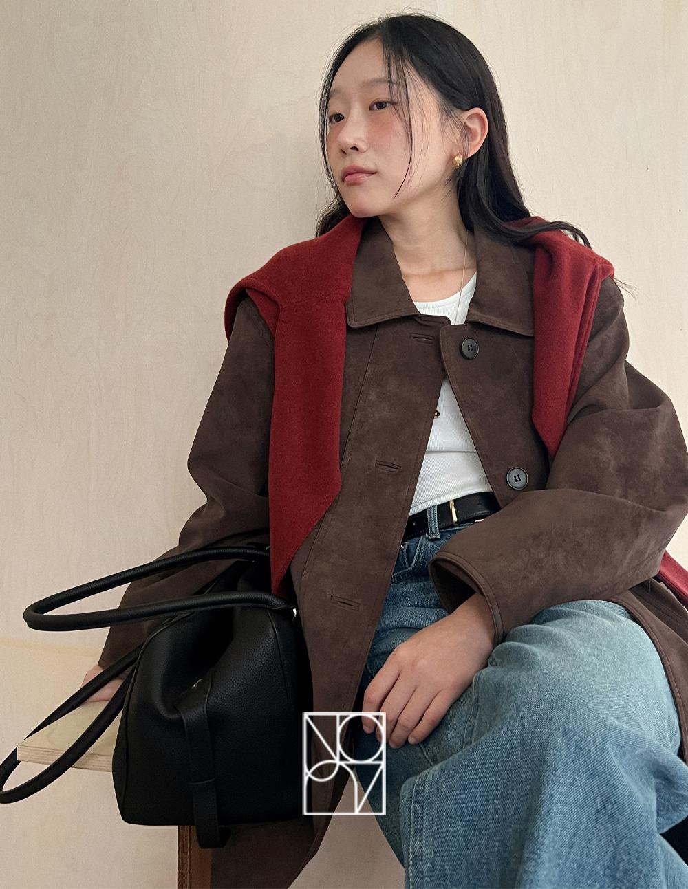 <span style="color:#B93212