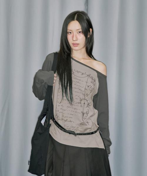 크로스 오너먼트 오프숄더 래글런 롱 슬리브 - LIGHT BEIGE