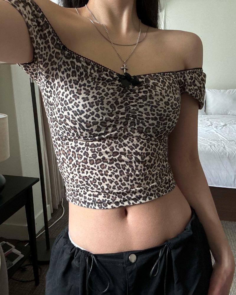 Leopard top