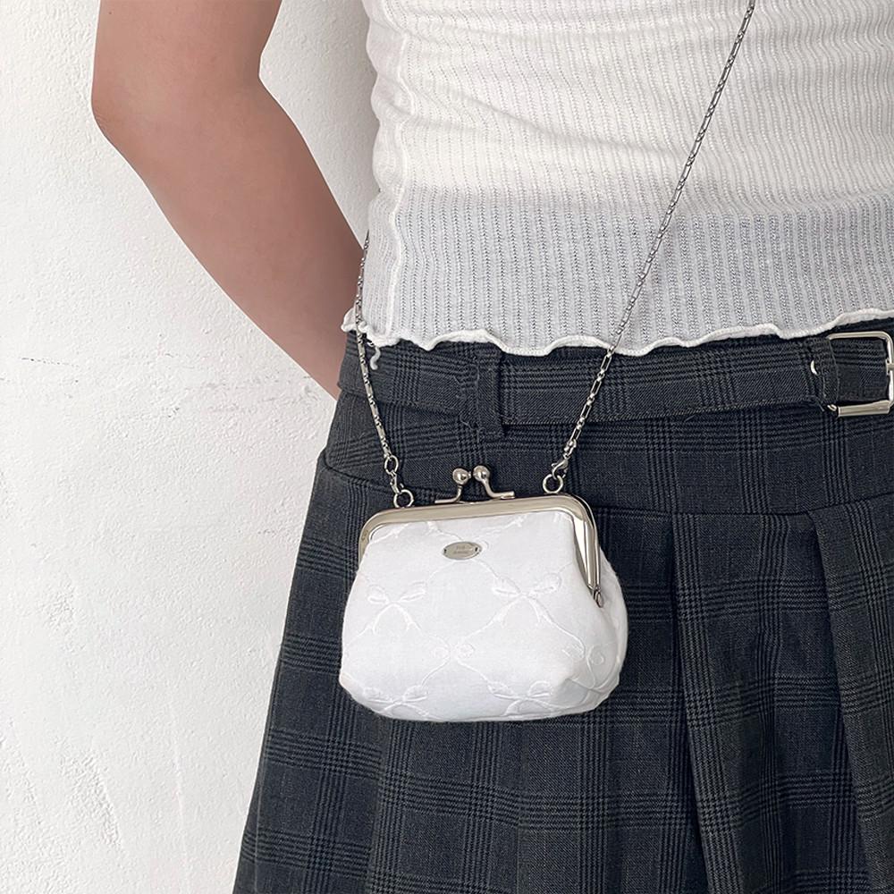 [New 10%] Pure white ribbon frame mini bag (핸드메이드백)