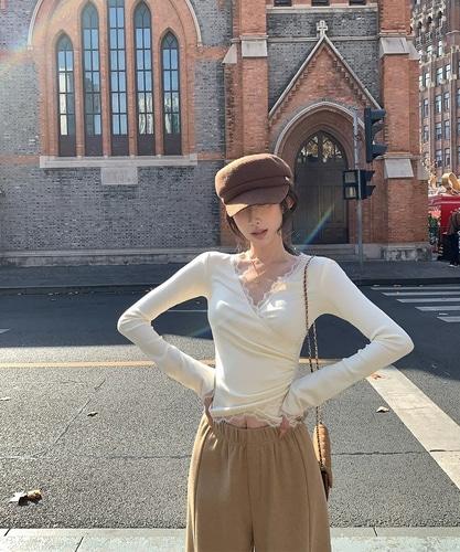 모어라벨 [슬림핏/데이트룩ღ/2col] 랩 스타일 레이스 브이넥 긴팔 티셔츠