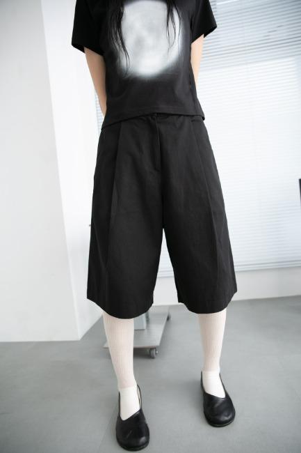 오무수히 cotton tuck bermuda pants(3colors)