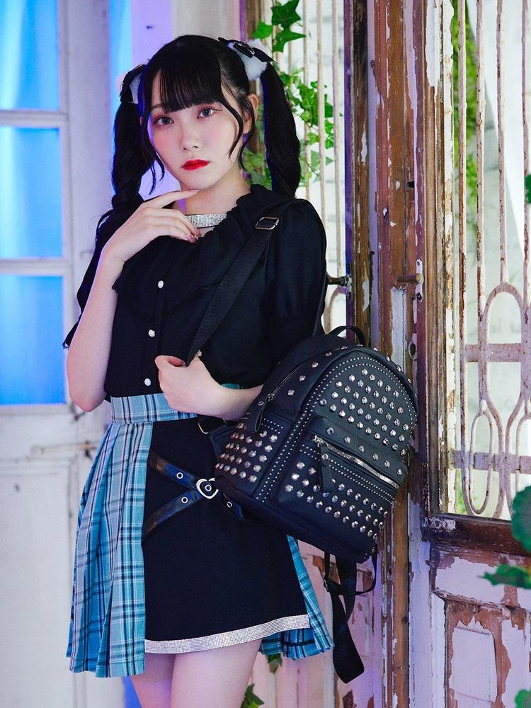 スタッズリュック