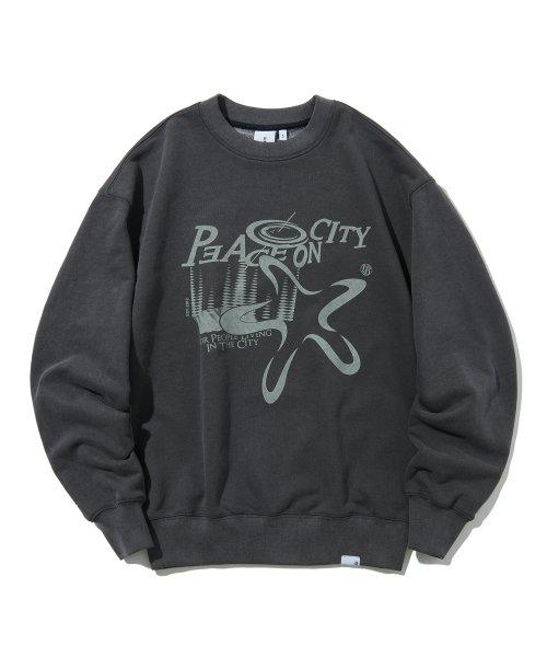 피스 온 시티 피그먼트 스웻셔츠_차콜_LT507