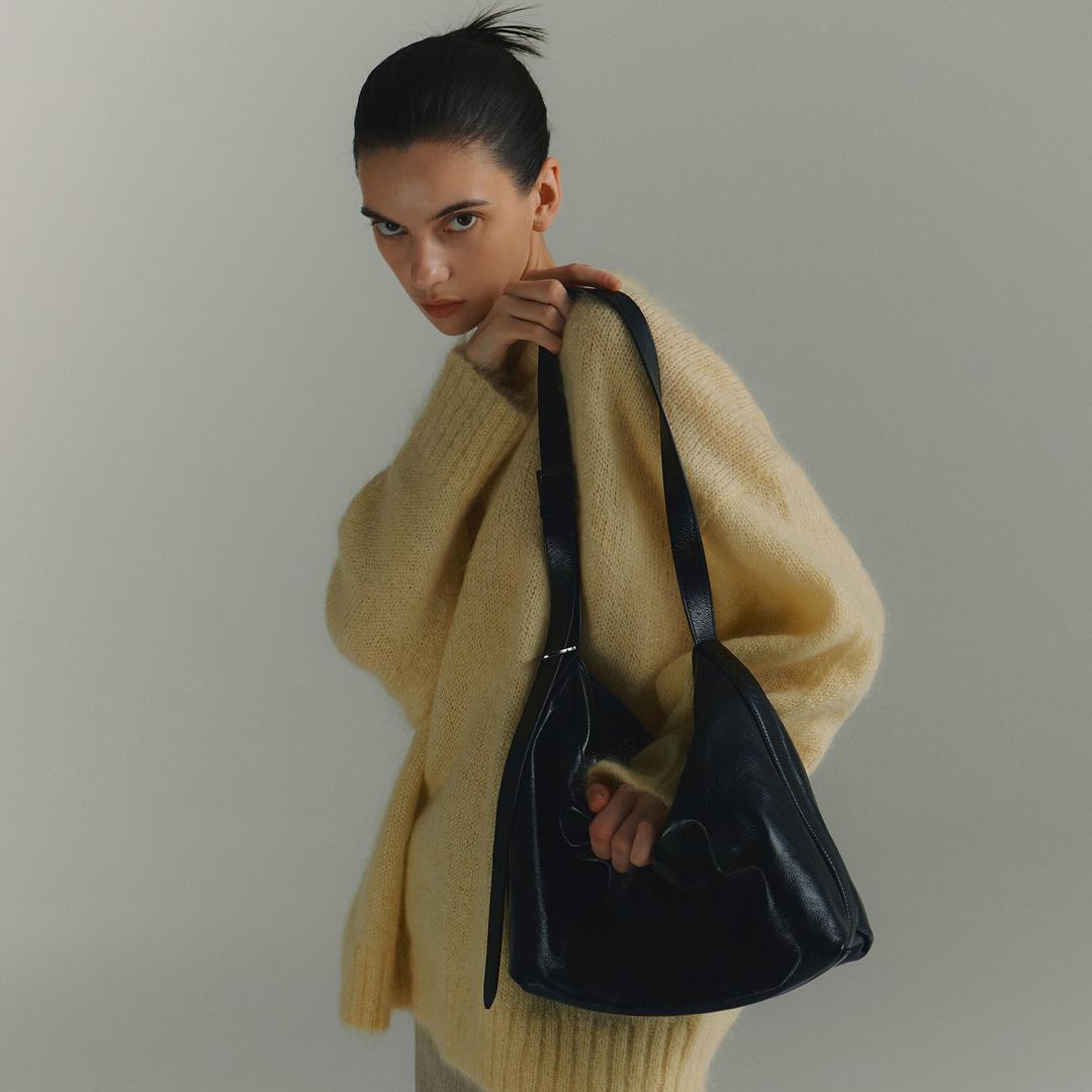 Perfec Button Up Soft Hobo S (퍼펙 버튼 업 소프트 호보 스몰) Black