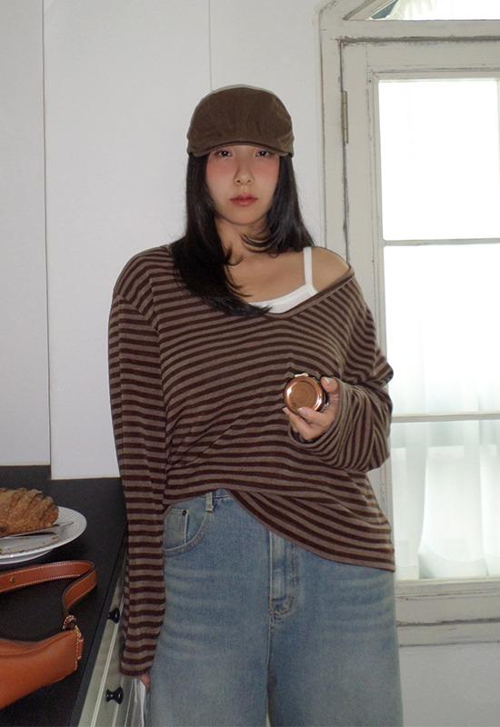 미즈 stripe v-neck off-shoulder t (2color)