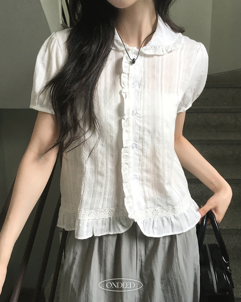 온디드 힌스 프릴 러플 펀칭 시스루 카라 반팔 블라우스