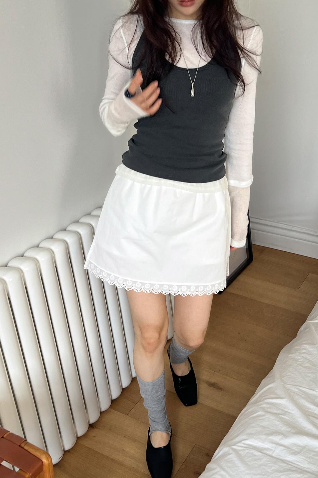 Blossom Lace Skirt (white)