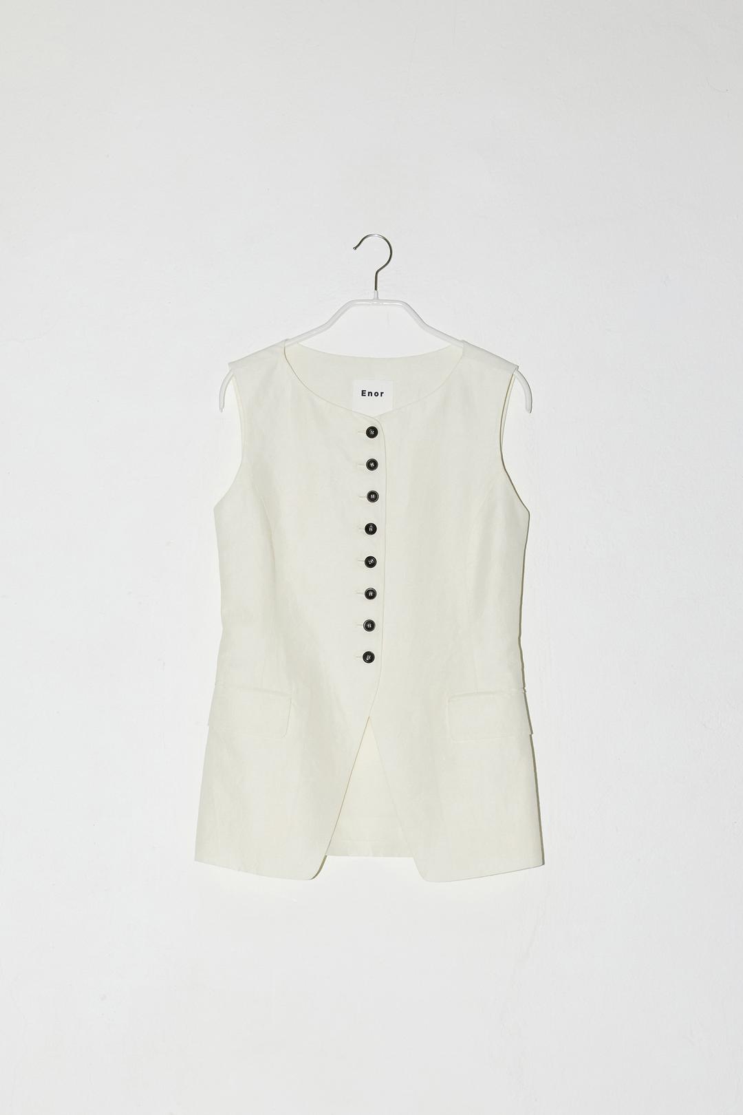 CONTRASTING BOTTONS SLEEVELESS JACKET