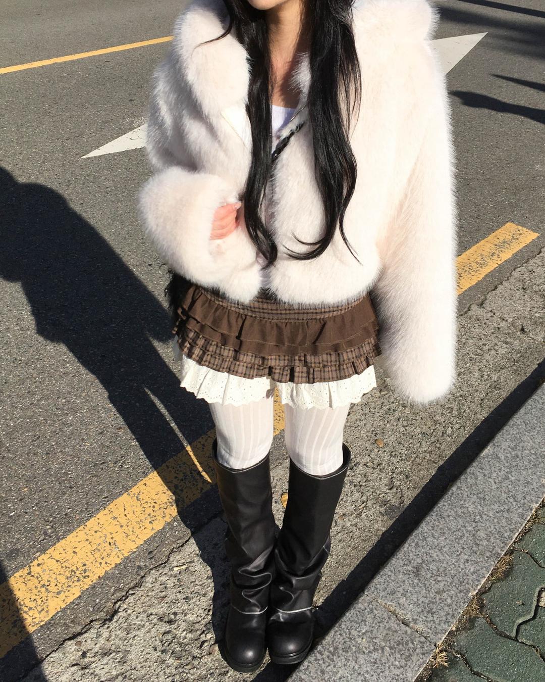 Hooded cropped fur jacket