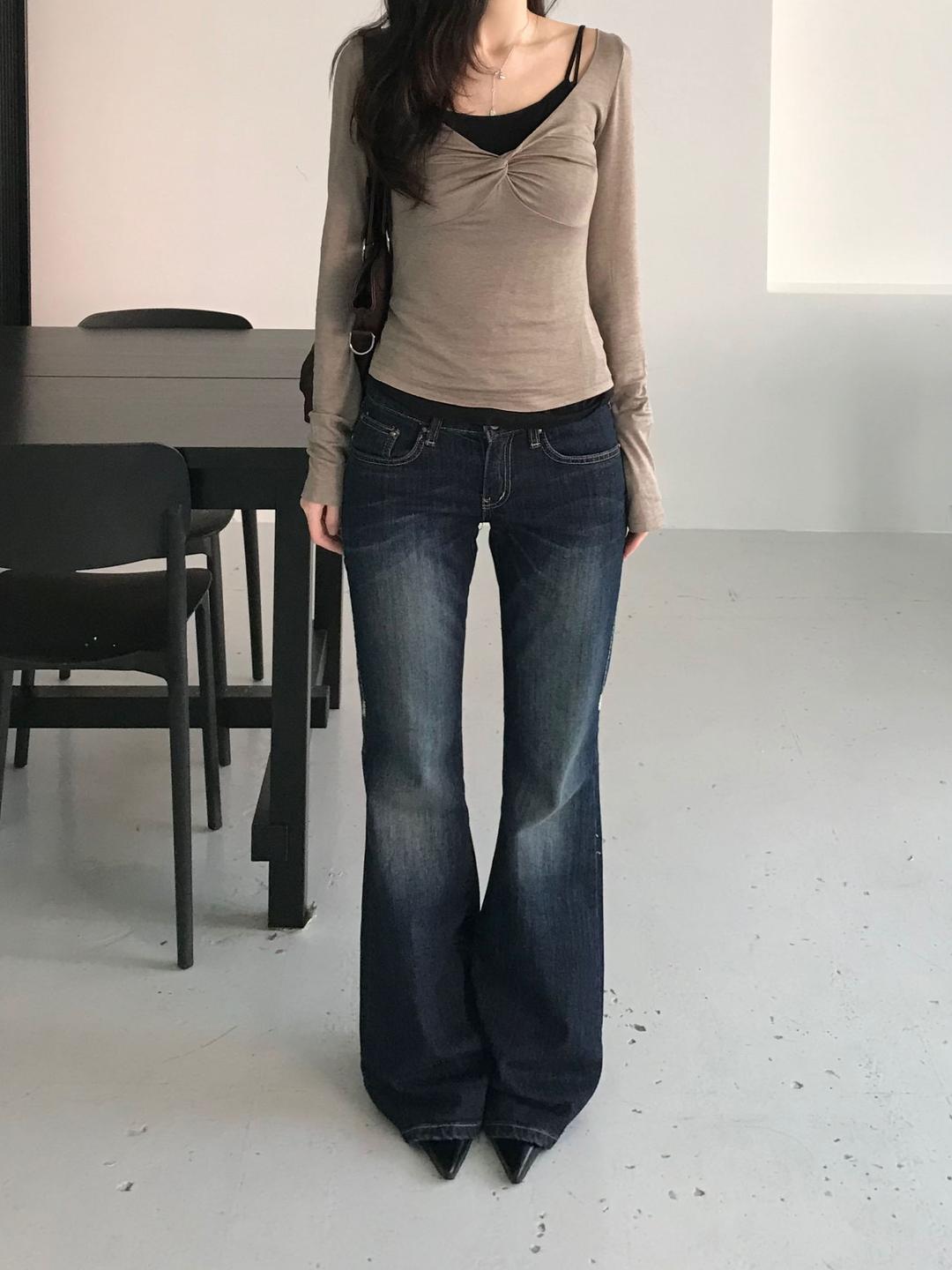 키튼 켈리 스티치 로우라이즈 부츠컷 데님 팬츠 (one color)