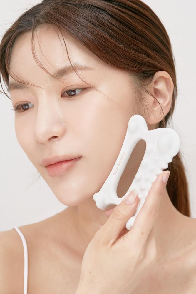 세라믹 괄사 림프순환 마사지 얼굴붓기 도자기 마사지기 페이스팩토리 큐비스트