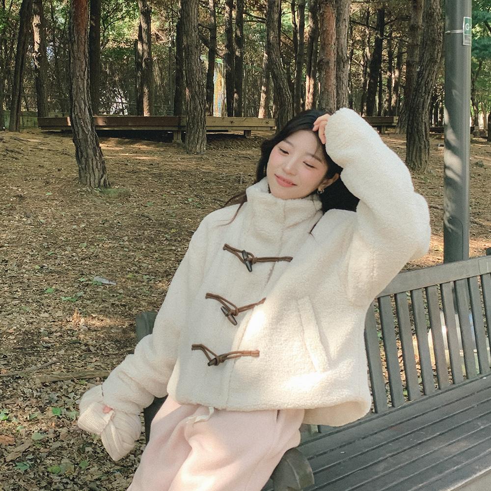 오위리 떡볶이 버튼 패딩