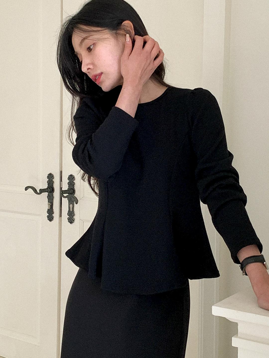 [made] 클루디 페플럼 니트 탑