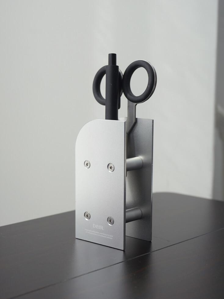 Prime Base Pen holder 2