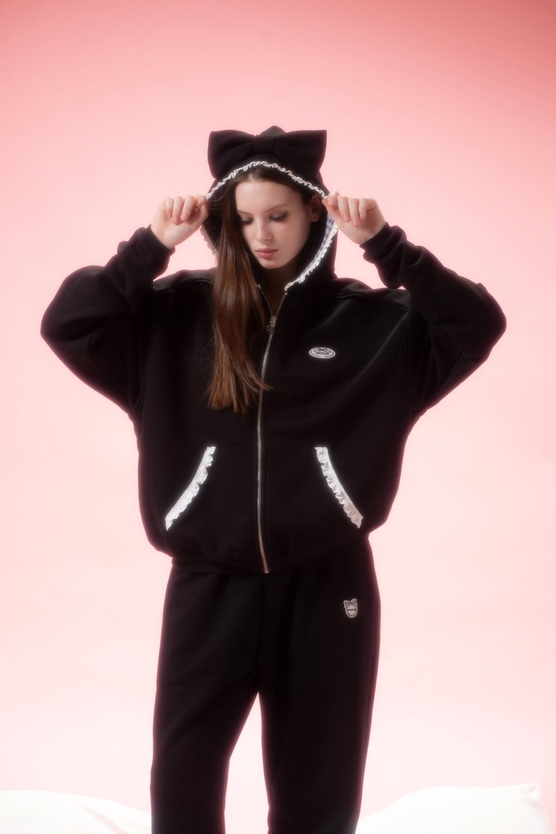 [Pre-order] BIG RIBBON HOODIE (BK) 3/12~ 결제순 발송예정