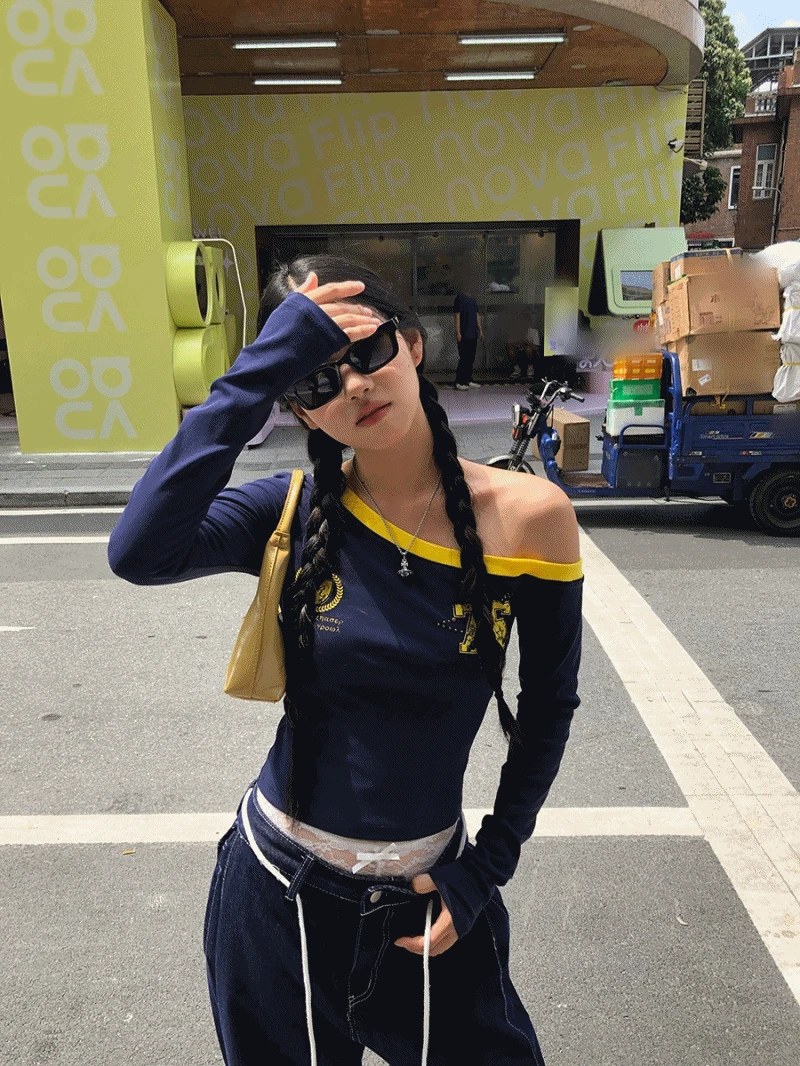 언발 오프숄더 블록 코어 긴팔 티