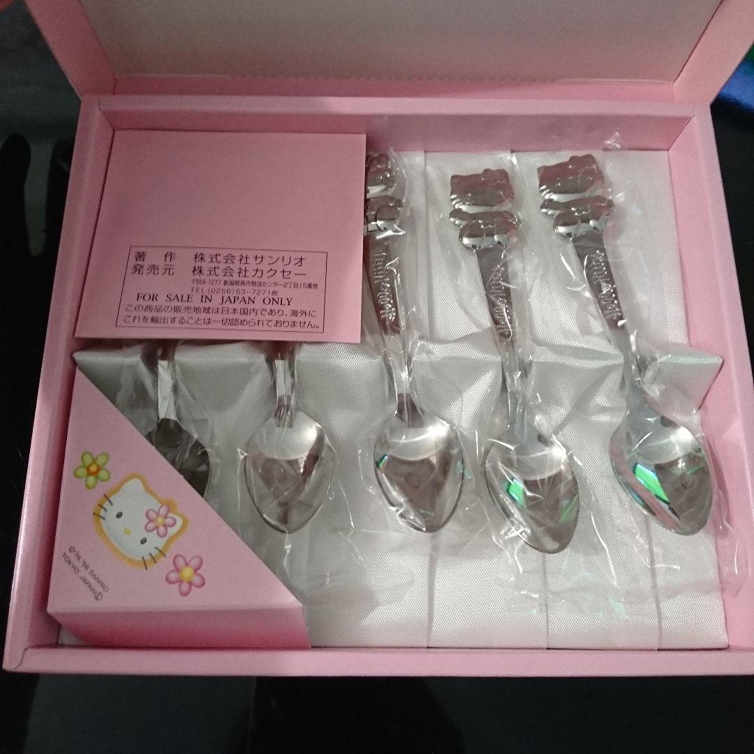 レア【新品未使用】高級ハローキティ　ハートキティちゃん   スプーンセット