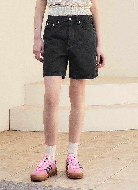 LOGO EMBROIDERY SHORT DENIM PANTS_VINTAGE BLACK