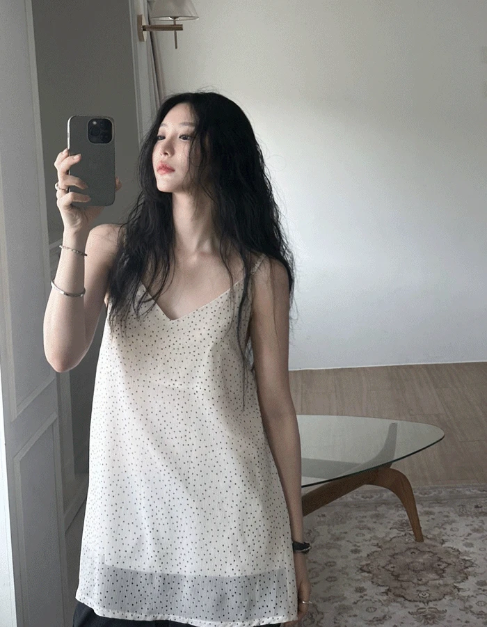 [단독진행][당일출고] 미니 도트 나시 블라우스