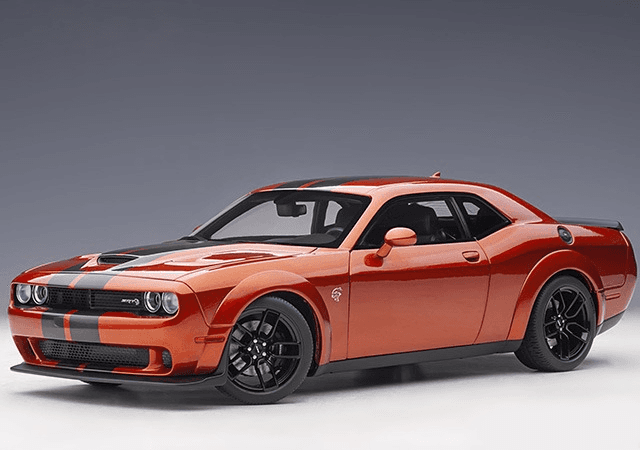 1/18 AUTOART Dodge Challenger SRT Hellcat Widebody 2018 (Sinamon Stick) (71736)