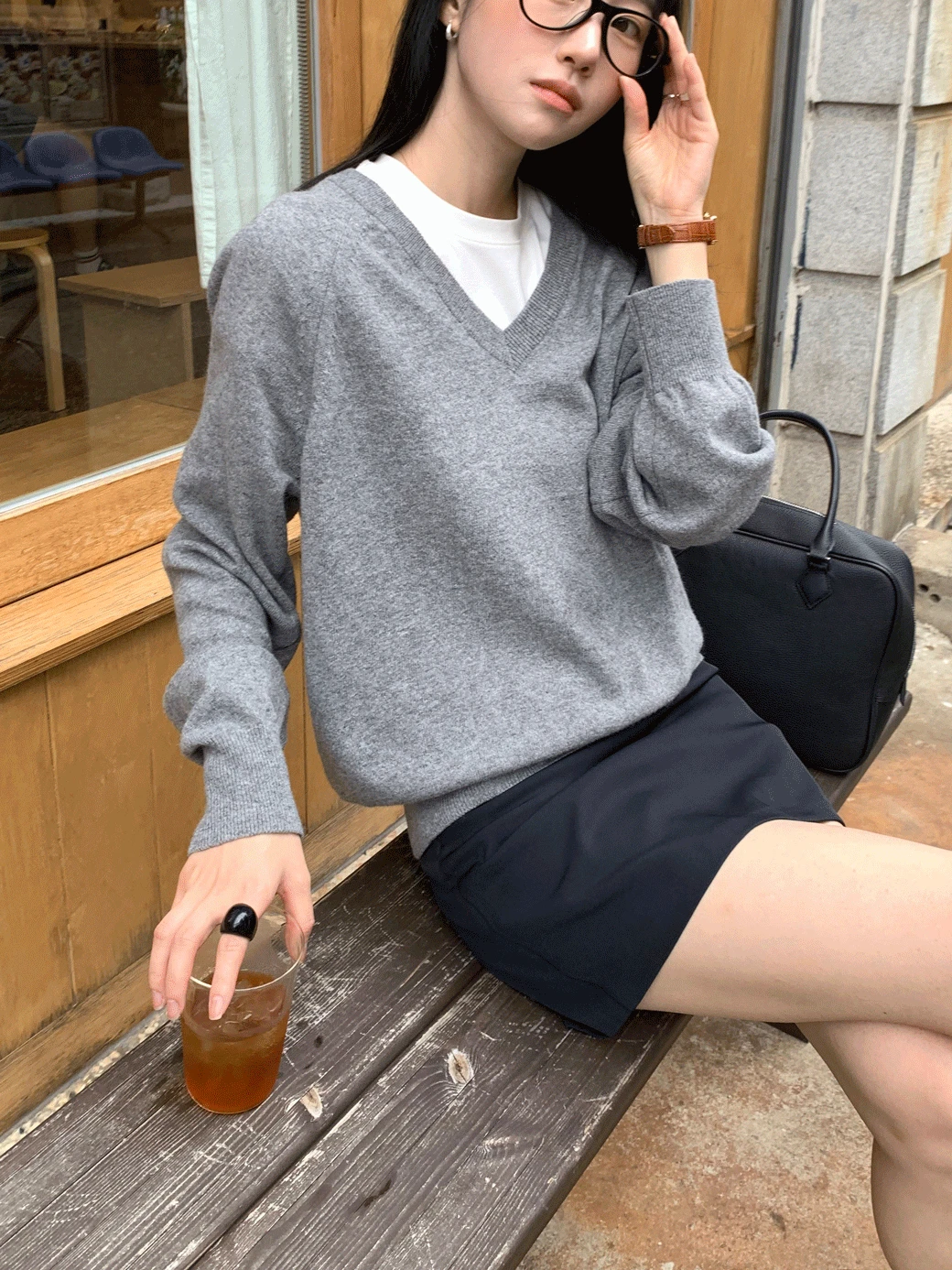 DR. V-Neck Wool Blend Knit
