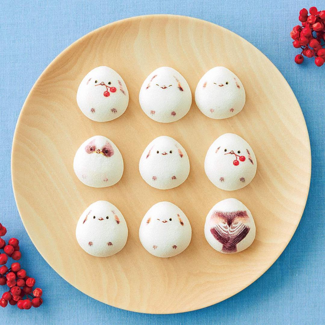 YOU+MORE!　食べられないかわいさ　ミ二和風マシュマロ　シマエナガほうずい〈チョコ餡〉｜YOU+MORE![ユーモア]｜フェリシモ【公式通販】