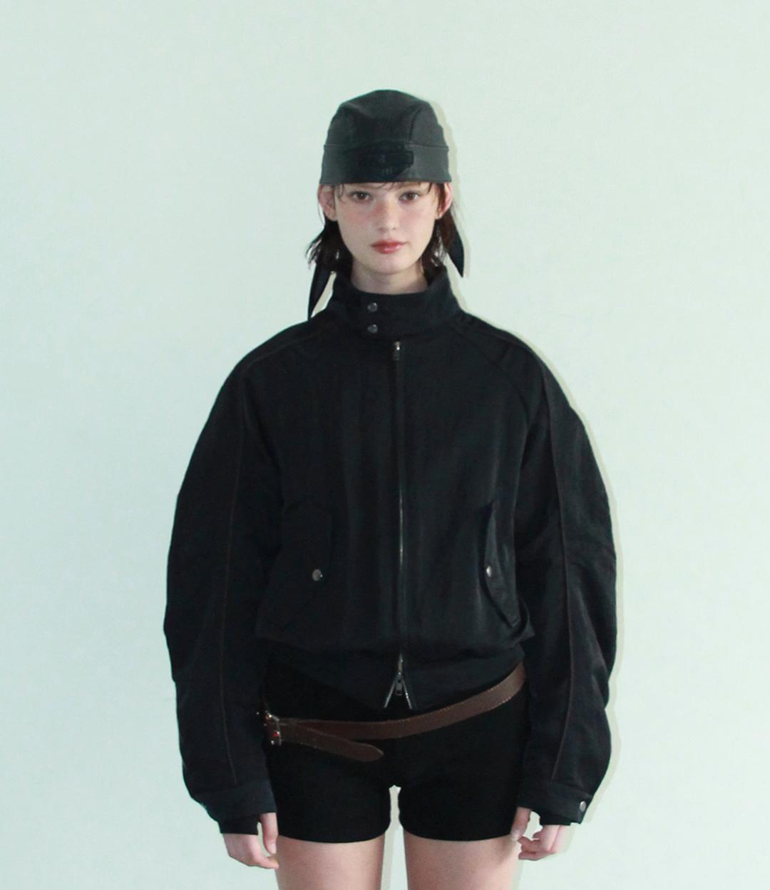 CURVED LINE HIGHNECK JUMPER (BLACK)