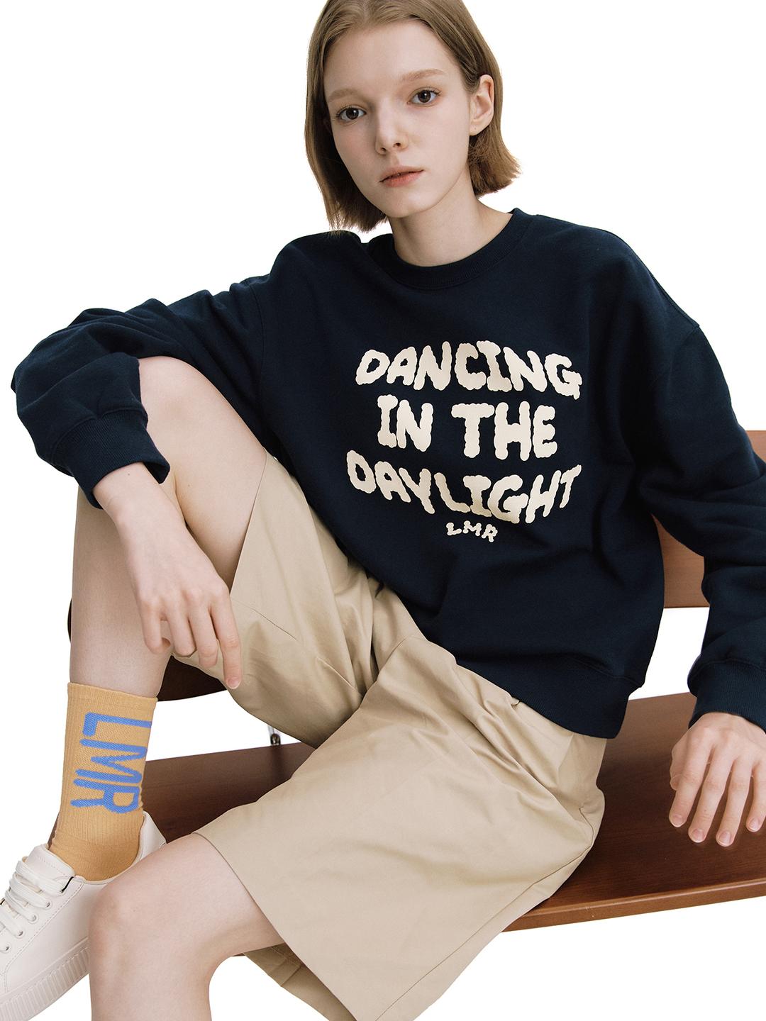 비비드 레터링 프린팅 맨투맨 NAVY