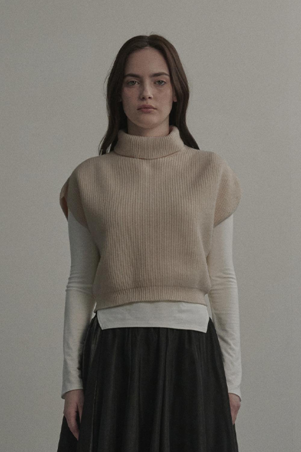 Haze Turtleneck Knit Vest-Brown