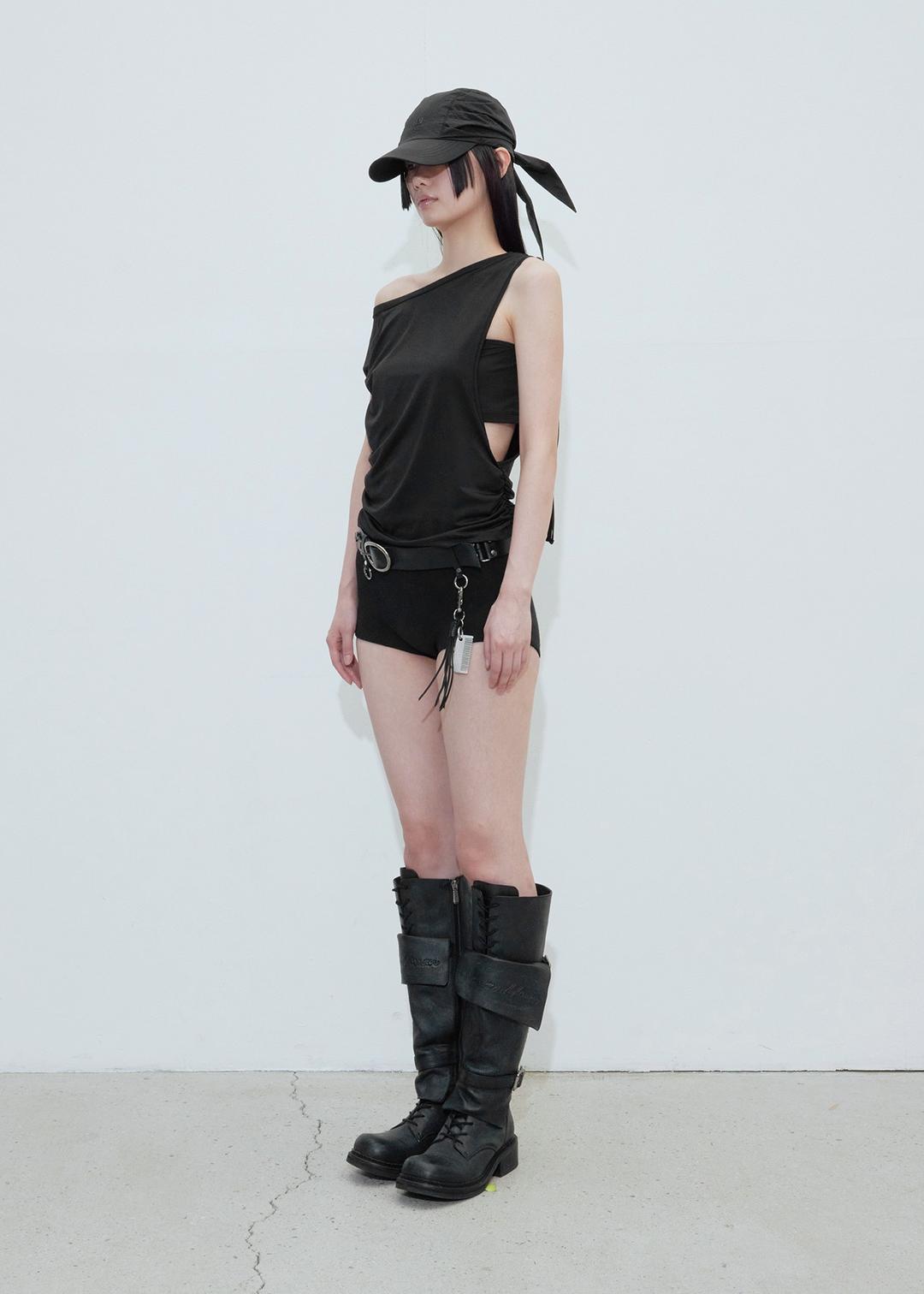 SIDE HOLED LAYERED TOP, BLACK